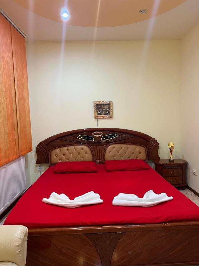 Aurora Boutique-Studio Premium Bed & Breakfast Bucharest Luaran gambar